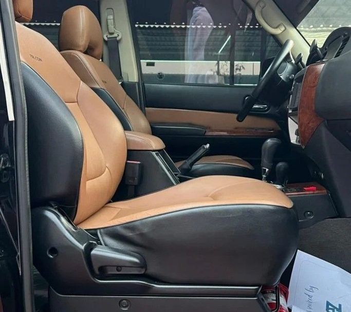 Used Nissan Patrol V (Y61) Facelift, 4.8 l, 2019 in Ajman by Abu Rashid Cars , Black color. GCC Specs | AUTO.AE