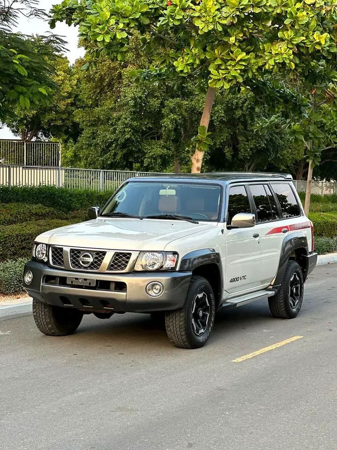 مستعملة Nissan Patrol عملية شد الوجه V (Y61), 4.8 l, 2018 في في عجمان من WB FINE CARS، اللون أبيض. مواصفات الخليج | AUTO.AE