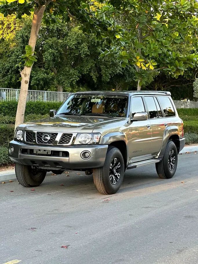 مستعملة Nissan Patrol عملية شد الوجه V (Y61), 4.8 l, 2019 في في عجمان من WB FINE CARS، اللون ذهبي. مواصفات الخليج | AUTO.AE