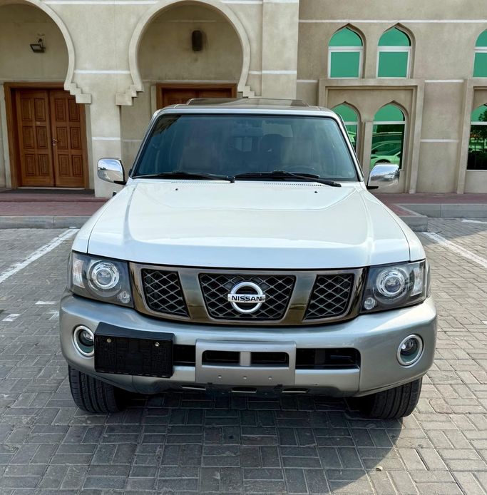 مستعملة Nissan Patrol عملية فيس ليفت V (Y61), 4.8 l, 2020 في في عجمان، اللون أبيض. مواصفات الخليج | AUTO.AE | إعلان #265264