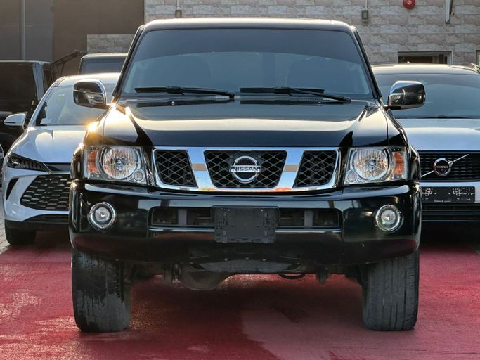 مستعملة Nissan Patrol عملية فيس ليفت V (Y61), 4.8 l, 2021 في في عجمان من Al Jernas Used Cars Trading FZE، اللون أسود. مواصفات الخليج | AUTO.AE | إعلان #270377