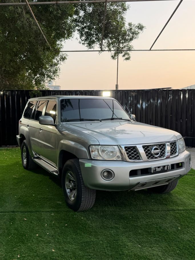 Подержанный ⁦Nissan Patrol V (Y61) Рестайлинг, 4.8 л, 2019⁩ в ОАЭ, Аджман от DEAL CARS Серебристый цвет. GCC | AUTO.AE | Объявление #288107
