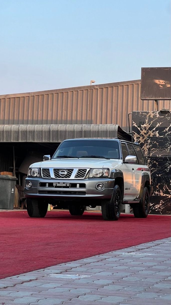 Подержанный ⁦Nissan Patrol V (Y61) Рестайлинг, 4.8 л, 2019⁩ в ОАЭ, Аджман от DEAL CARS Белый цвет. GCC | AUTO.AE | Объявление #288159