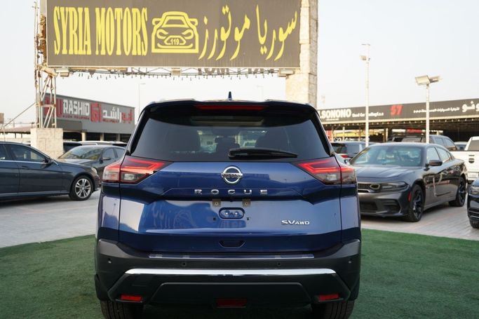 Подержанный Nissan Rogue III, 2.5 л, 2021 в Аджмане от Syria Motors Синий цвет. Американская | AUTO.AE