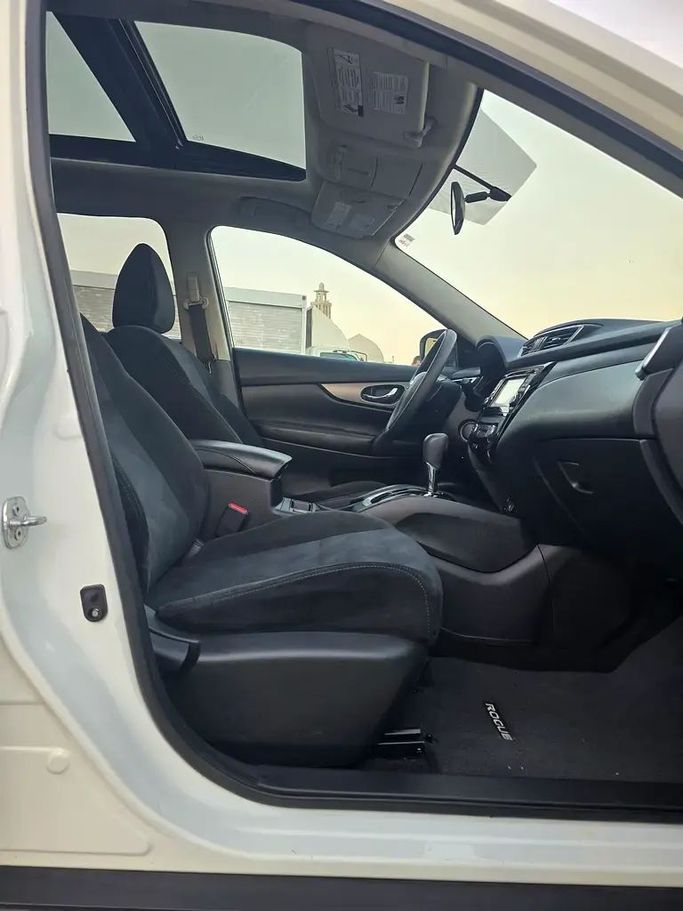 Used Nissan Rogue II, 2.5 l, 2016 in Ajman by Al Hilal Motors, White color. American Specs | AUTO.AE