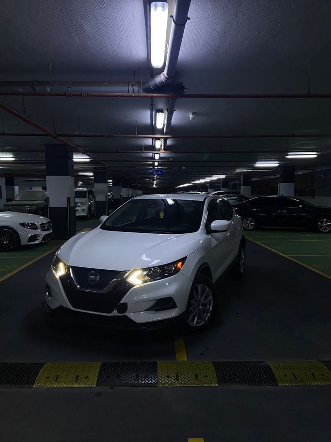 Used Nissan Rogue Sport I Facelift, 2.0 l, 2021 in Ajman, White color. American Specs | AUTO.AE