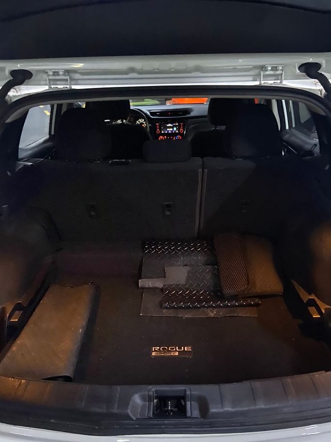 Used Nissan Rogue Sport I Facelift, 2.0 l, 2021 in Ajman, White color. American Specs | AUTO.AE