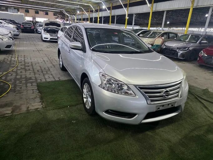 مستعملة Nissan Sentra عملية فيس ليفت VII (B17), 1.8 l, 2019 في في عجمان من Horizon International Used Cars، اللون فضي. مواصفات الخليج | AUTO.AE | إعلان #272084
