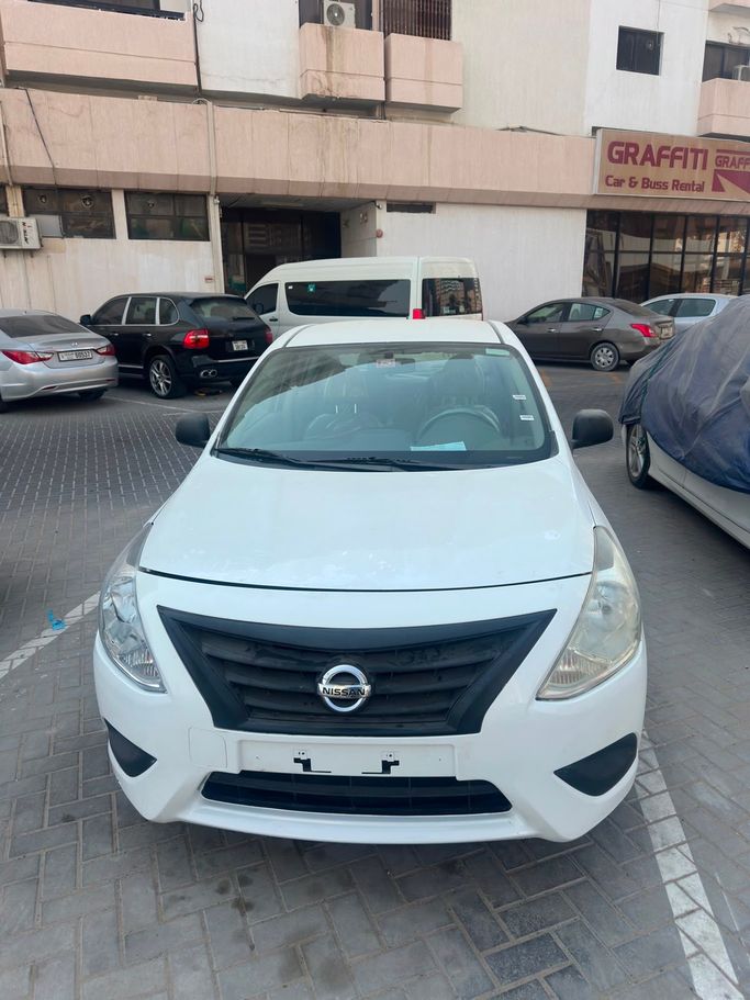 مستعملة Nissan Sunny فيس ليفت N17, 1.5 l, 2015 في في الإمارات, عجمان، اللون أبيض. مواصفات الخليج | AUTO.AE | إعلان #274647