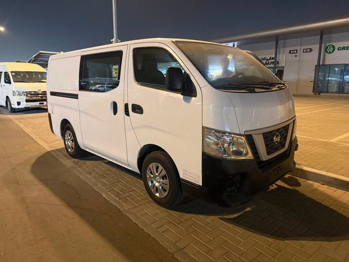 مستعملة Nissan Urvan V (E26) / NV350 Urvan, 2.5 l, 2018 في في عجمان من MALIK MOTORS FZC، اللون أبيض.  | AUTO.AE | إعلان #267911