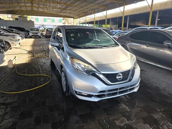 Подержанный Nissan Versa Note I Рестайлинг, 1.6 л, 2018 в Аджмане от Horizon International Used Cars Серебристый цвет. Американская | AUTO.AE | Объявление #272079