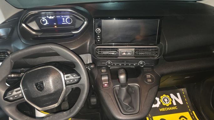 Used Peugeot Partner III Facelift, 1.5 l, 2025 in Ajman, White color.  | AUTO.AE