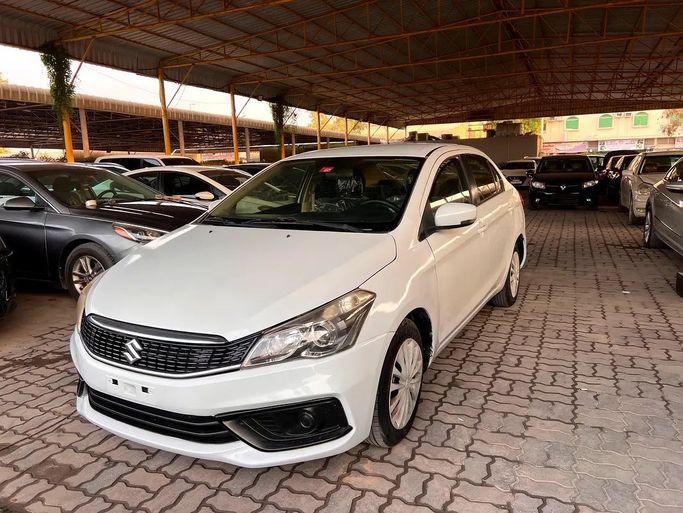 Подержанный Suzuki Ciaz I Рестайлинг, 1.5 л, 2019 в Аджмане от Horizon International Used Cars Белый цвет. GCC | AUTO.AE | Объявление #272106