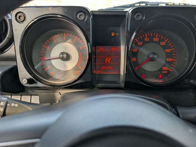Подержанный Suzuki Jimny IV, 1.5 л, 2024 в ОАЭ, Аджман от SR MOTORS Желтый цвет. GCC | AUTO.AE | Объявление #295766 — фото 18 из 18