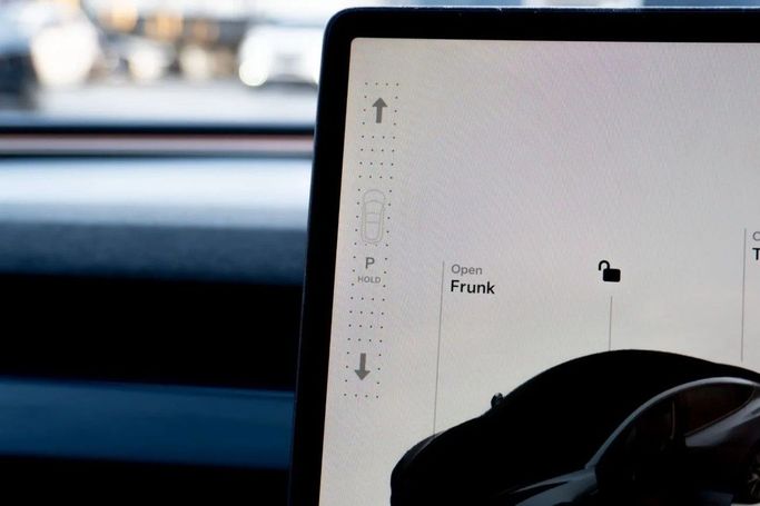 Новый Tesla Model 3 I Рестайлинг, 2024 в Аджмане от AMG Cars Серый цвет. Американская | AUTO.AE