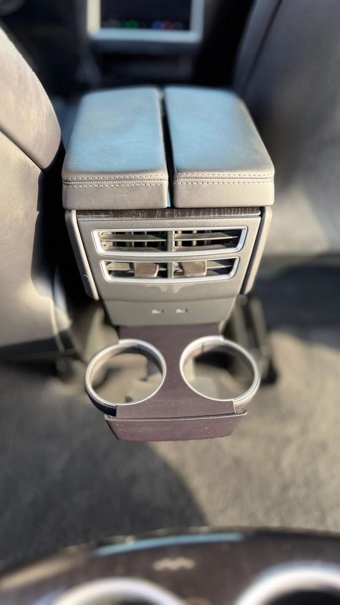 Подержанный Tesla Model X 75D I, 2018 в Аджмане от Abu Rashid Cars  Черный цвет. GCC | AUTO.AE