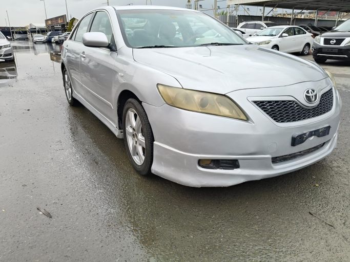Подержанный Toyota Camry VI (XV40), 2.0 л, 2008 в Аджмане Серебристый цвет. GCC | AUTO.AE