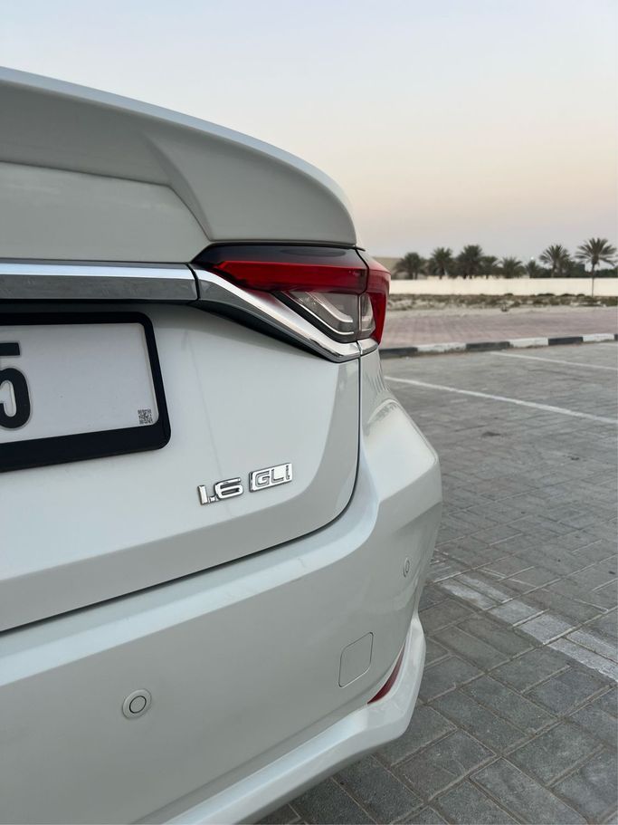 Подержанный Toyota Corolla XII (E210), 1.6 л, 2021 в Аджмане Белый цвет. GCC | AUTO.AE