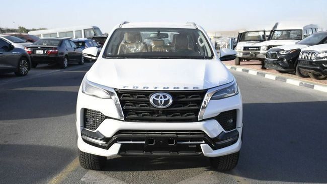 Новый Toyota Fortuner II Рестайлинг, 4.0 л, 2025 в Аджмане от WorldWideAuto FZC Белый цвет. GCC | AUTO.AE | Объявление #270621