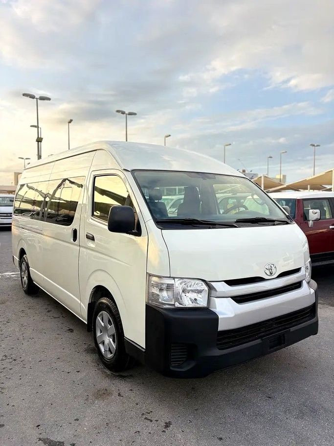 مستعملة Toyota HiAce عملية فيس ليفت H200, 2.0 l, 2017 في في عجمان من AL QIMAH CARS، اللون أبيض. مواصفات الخليج | AUTO.AE | إعلان #261393