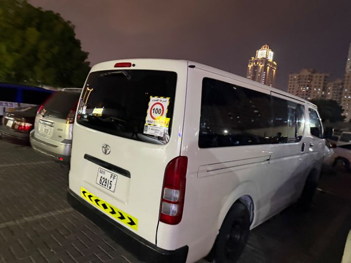 مستعملة Toyota HiAce H200, 2.0 l, 2007 في في عجمان، اللون أبيض. المواصفات اليابانية | AUTO.AE | إعلان #271992