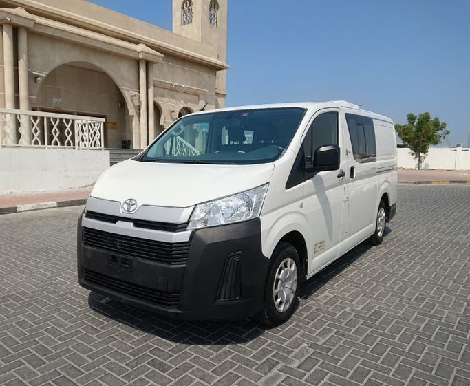 Подержанный ⁦Toyota HiAce H300, 3.5 л, 2021⁩ в ОАЭ, Аджман Белый цвет. GCC | AUTO.AE | Объявление #286018