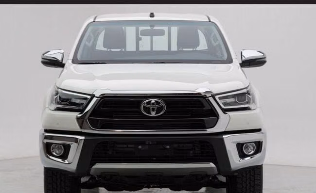 New Toyota Hilux VIII Facelift, 2.4 l, 2025 in Ajman by MAKKI MOTORS, White color. Other | AUTO.AE | Listing #236329