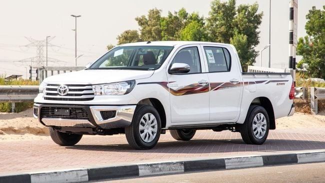New Toyota Hilux VIII, 2.7 l, 2025 in Ajman by MAKKI MOTORS, White color. GCC Specs | AUTO.AE