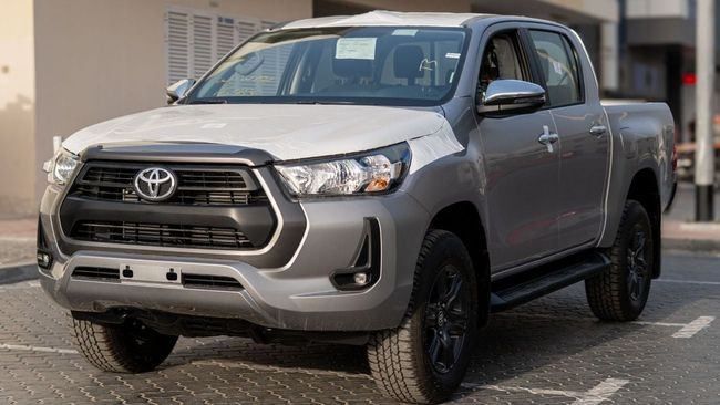 New Toyota Hilux VIII Facelift, 2.4 l, 2025 in Ajman by WorldWideAuto FZC, Grey color. European Specs | AUTO.AE | Listing #271532