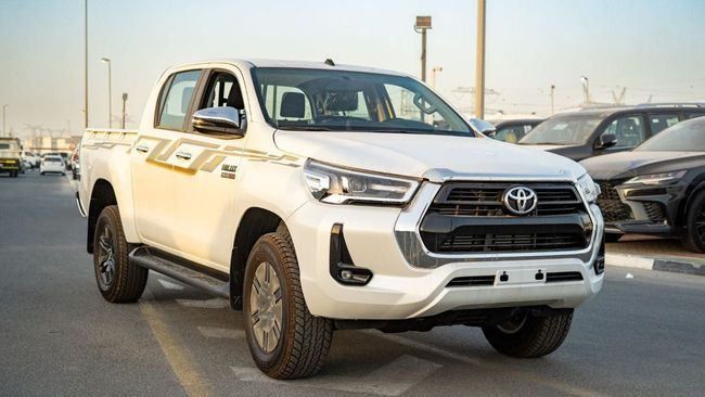 New Toyota Hilux VIII Facelift, 2.4 l, 2025 in Ajman by WorldWideAuto FZC, White color. GCC Specs | AUTO.AE | Listing #271983