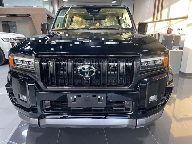 Новый Toyota Land Cruiser Prado 250 Series, 2.4 л, 2026 в Аджмане от MAKKI MOTORS Черный цвет. GCC | AUTO.AE