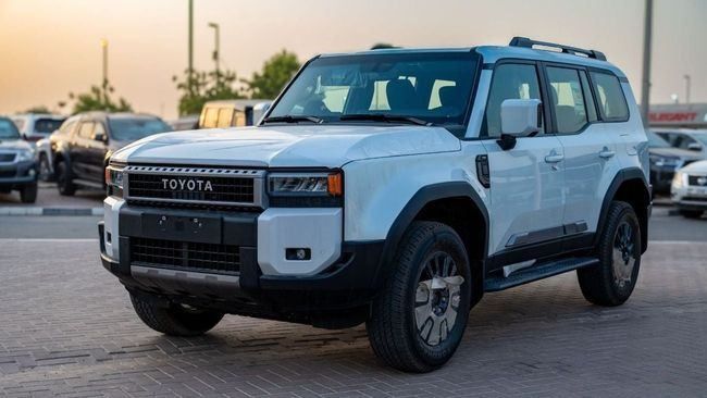 جديدة Toyota Land Cruiser Prado سلسلة 250, 2.8 l, 2024 في في الإمارات, عجمان من WorldWideAuto FZC، اللون أبيض. مواصفات الخليج | AUTO.AE | إعلان #270410
