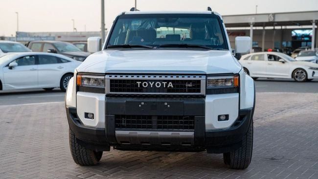 جديدة Toyota Land Cruiser Prado سلسلة 250, 2.8 l, 2025 في في الإمارات, عجمان من WorldWideAuto FZC، اللون أبيض. مواصفات الخليج | AUTO.AE | إعلان #270608