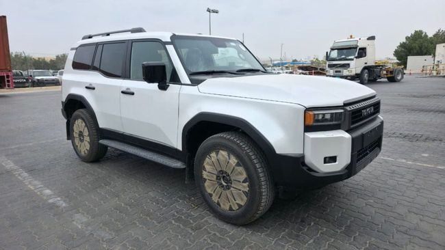 Новый Toyota Land Cruiser Prado 250 Series, 2.4 л, 2025 в ОАЭ, Аджман от WorldWideAuto FZC Белый цвет. GCC | AUTO.AE | Объявление #270915