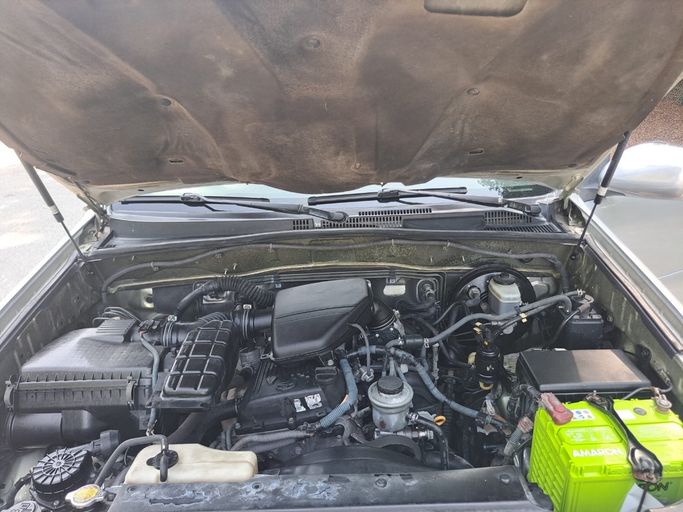 مستعملة Toyota Land Cruiser Prado 120 Series 120 Series Facelift، 2.7 لتر، 2007 في الإمارات، عجمان من Wahat Al Umra Used Cars، اللون فضي. مواصفات الخليج | AUTO.AE | إعلان #295602 — صورة 9 من 11