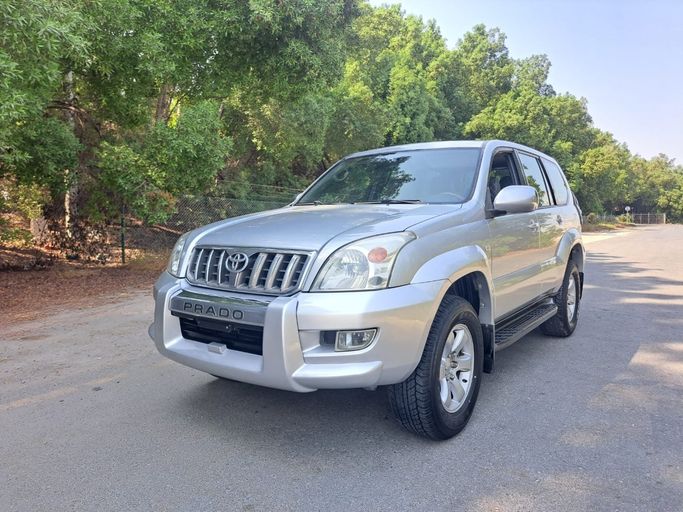 مستعملة Toyota Land Cruiser Prado 120 Series 120 Series Facelift، 2.7 لتر، 2007 في الإمارات، عجمان من Wahat Al Umra Used Cars، اللون فضي. مواصفات الخليج | AUTO.AE | إعلان #295602 — صورة 10 من 11