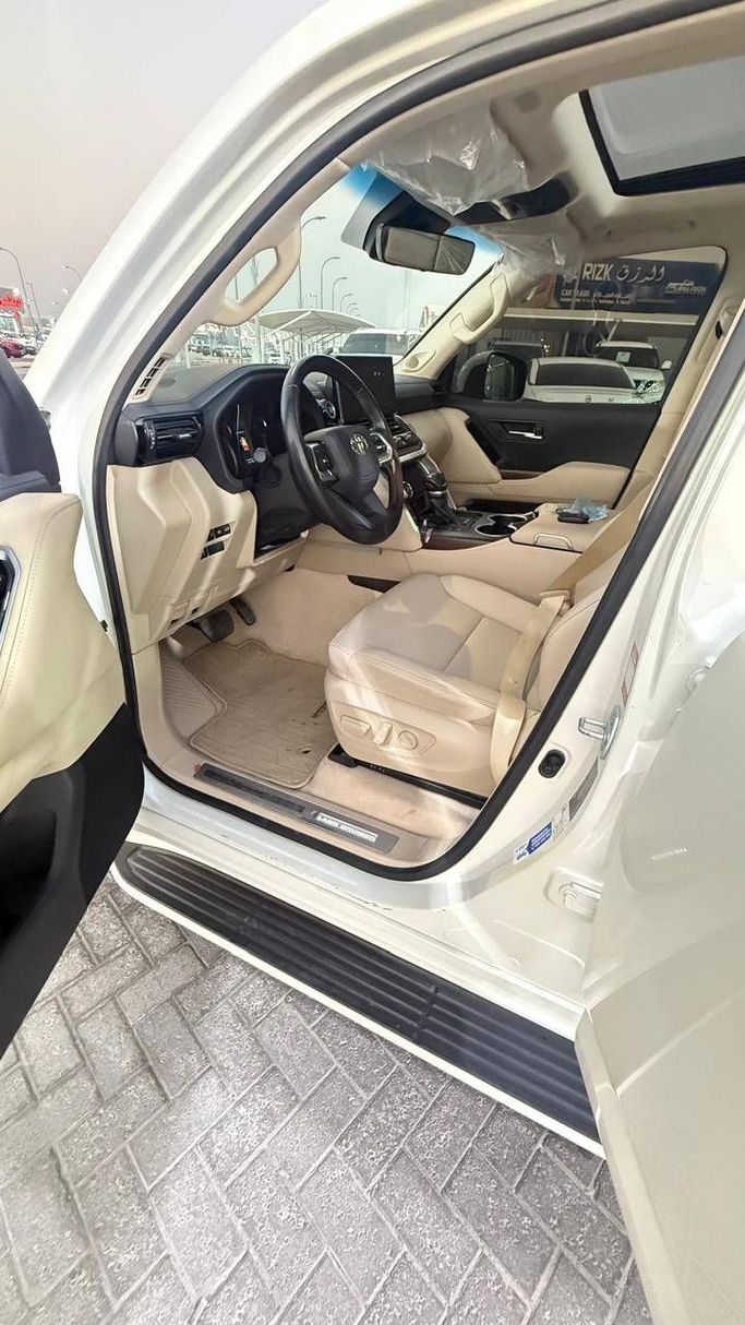 Новый Toyota Land Cruiser 300 Series, 3.4 л, 2023 в Аджмане от Black Edition Motors Белый цвет. Other | AUTO.AE