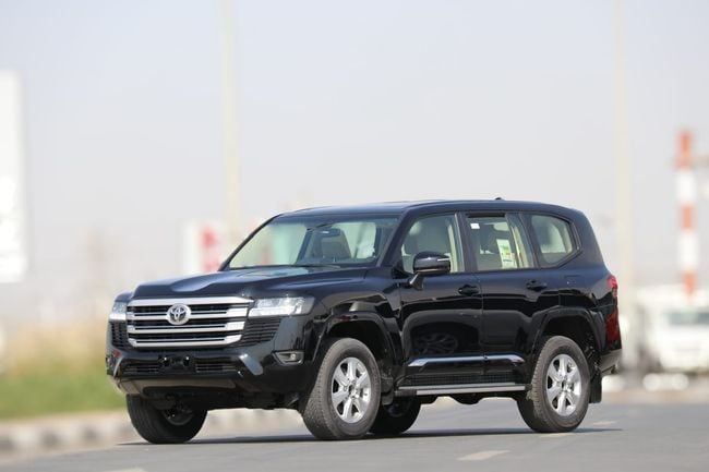 جديدة Toyota Land Cruiser السلسلة 300, 4.0 l, 2025 في في عجمان من MAKKI MOTORS، اللون أسود. مواصفات الخليج | AUTO.AE | إعلان #236332
