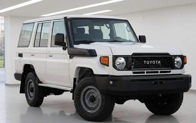 Новый Toyota Land Cruiser 70 Series Рестайлинг 2, 4.2 л, 2025 в Аджмане от MAKKI MOTORS Белый цвет. Other | AUTO.AE