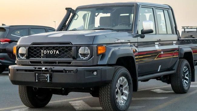 Новый Toyota Land Cruiser 70 Series Рестайлинг 2, 4.0 л, 2025 в Аджмане от WorldWideAuto FZC Серый цвет. GCC | AUTO.AE | Объявление #270494