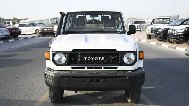 Новый Toyota Land Cruiser 70 Series Рестайлинг 2, 2.8 л, 2025 в Аджмане от WorldWideAuto FZC Белый цвет. GCC | AUTO.AE | Объявление #271803