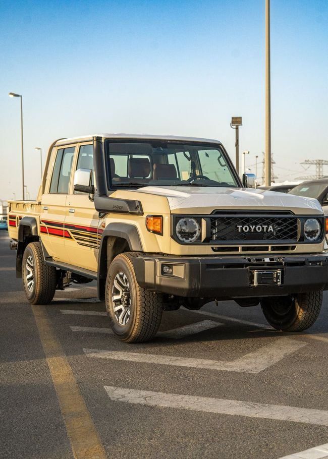 Новый Toyota Land Cruiser 70 Series Рестайлинг 2, 2.8 л, 2025 в Аджмане от WorldWideAuto FZC Бежевый цвет. GCC | AUTO.AE | Объявление #272003