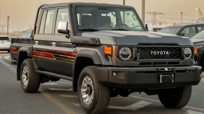 Новый Toyota Land Cruiser 70 Series Рестайлинг 2, 4.0 л, 2025 в Аджмане от WorldWideAuto FZC Серый цвет. GCC | AUTO.AE | Объявление #272122