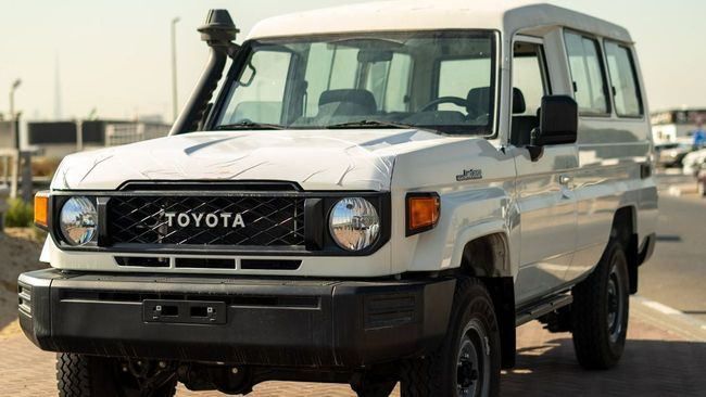 Новый Toyota Land Cruiser 70 Series Рестайлинг 2, 4.2 л, 2025 в Аджмане от WorldWideAuto FZC Белый цвет. GCC | AUTO.AE | Объявление #272293