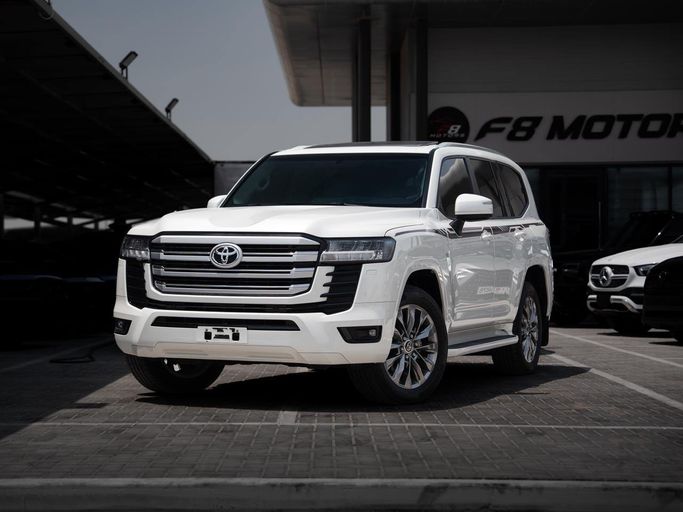 Подержанный Toyota Land Cruiser 300 Series, 4.0 л, 2025 в ОАЭ, Аджман от F8 MOTORS Белый цвет. GCC | AUTO.AE | Объявление #279064