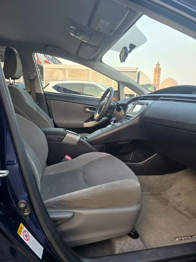 Used Toyota Prius III Facelift (XW30), 1.8 l, 2012 in Ajman by Al Hilal Motors, Blue color. American Specs | AUTO.AE