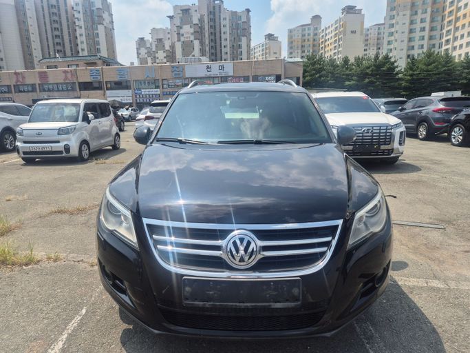 Used Volkswagen Tiguan I, 2.0 l, 2009 in Ajman by KIMCHI MOTORS, Black color. European Specs | AUTO.AE