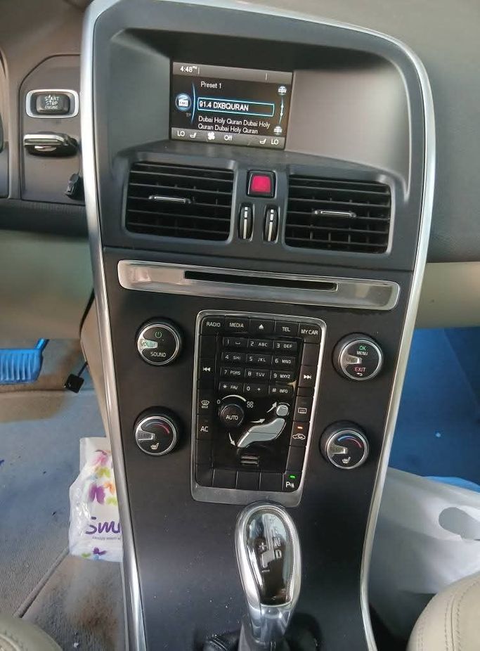 Used Volvo XC60 I Facelift, 2.0 l, 2013 in Ajman, Black color. European Specs | AUTO.AE