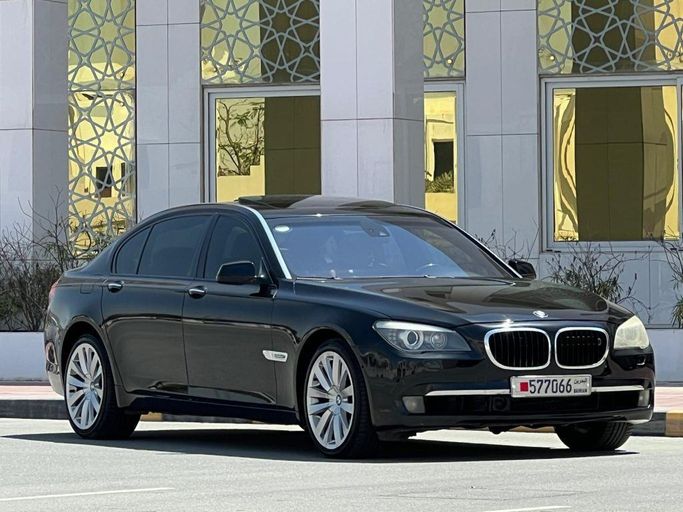 مستعملة ⁦BMW 3 Series 325i V (e90/e90/e91/e92/e93)، 2.5 l، 2010⁩ في في البحرين, الرفاع من Platinum Company Car، اللون أسود.  | AUTO.AE | إعلان #287905
