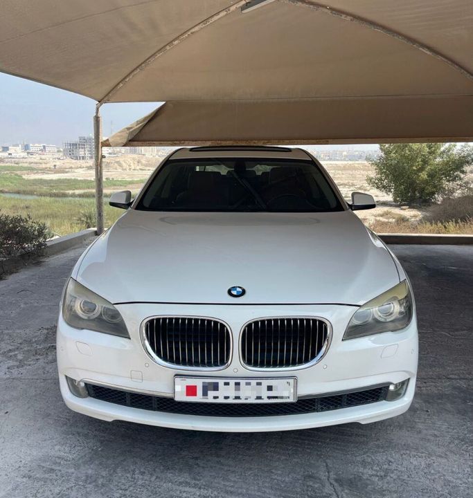 Used ⁦BMW 7 Series 740Li V (F01/F02/F04), 3.0 l, 2011⁩ in Bahrain, Ar Rifā‘ by Platinum Company Car, White color.  | AUTO.AE | Listing #287939